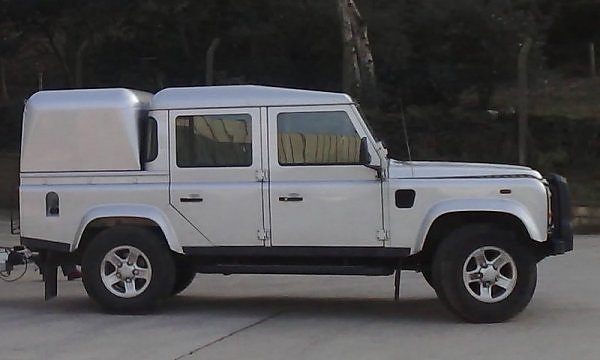 Land Rover Defender double cab